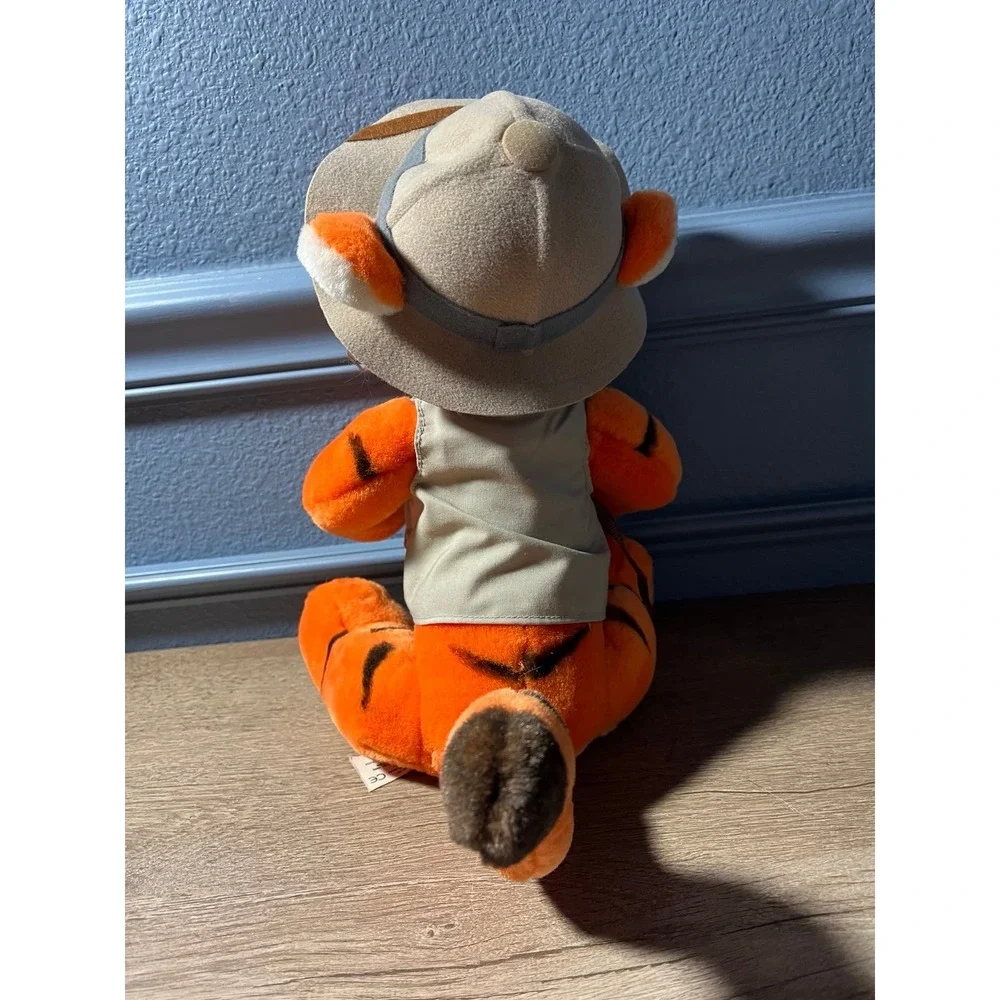 Vintage 1990s Disney Tigger Safari Plush Disney World Pooh 8 1/2